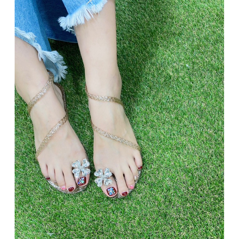 ( 601 ดอกหัวใจ ) รองเท้าแก้ว น่ารัก ใส่สบาย กันน้ำ ไซร้ 36-40 พร้อมส่ง