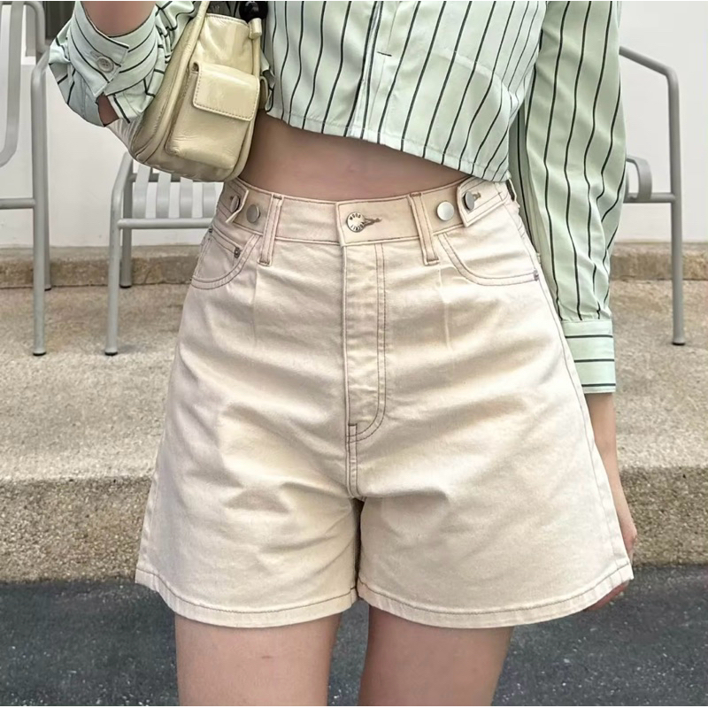 The Pocketwood Ava shorts สีครีม size M