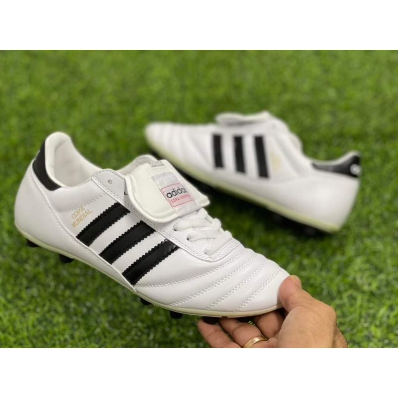 รองเท้าสตั๊ด หนังวัวแท้100%สินค้าใช้เวลาเดินทาง 2-3 วันใส่ไม่พอดีสามารถเปลี่ยนไซส์ได้