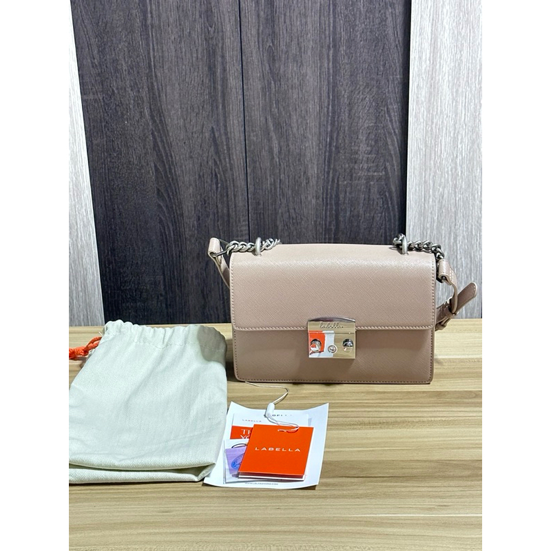 Labella : รุ่น Luna M กระเป๋าสะพายสายโซ่ สี sand