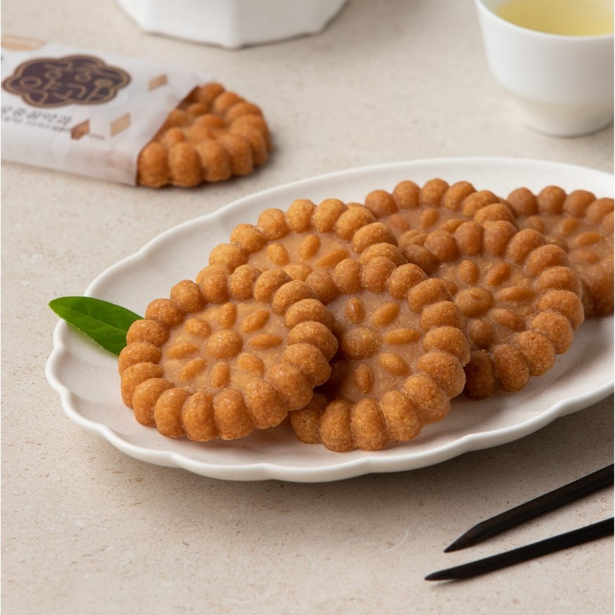 1 แถม 1 찹쌀 약과 ขนมยักกวา คุกกี้น้ำผึ้ง Yakgwa Korean Honey Cookies 1 ชิ้น