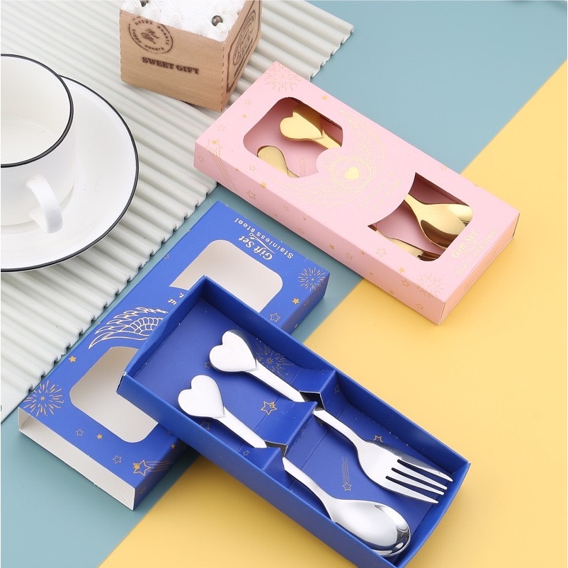 DT83-84 ช้อน-ส้อมสีทองที่จับหัวใจพร้อมกล่อง R6-2