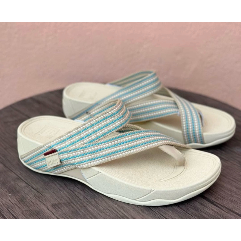 รองเท้าเเตะ fitflop สลิงรุ่นใหม่ สวย ใส่ได้ทั้ง หญิงและชายไซร้ 36----44