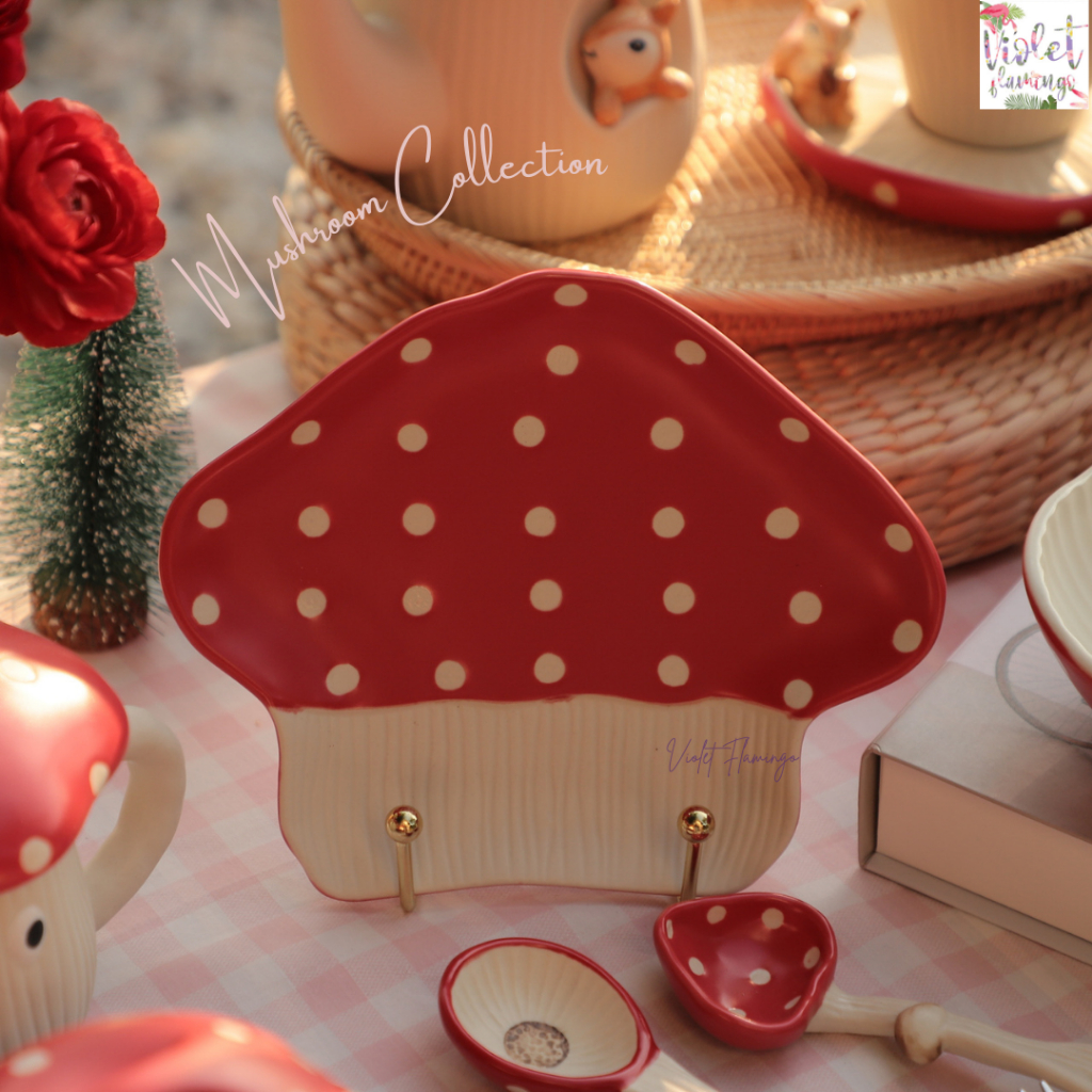 Violet Flamingo ชุดจานชามลายเห็ดและกระรอก Mushroom Collection