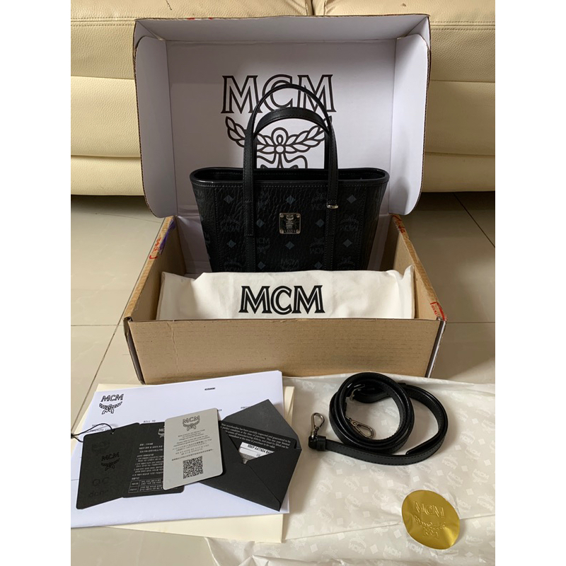 MCM mini tote -black มือสอง สภาพสวยมาก แท้