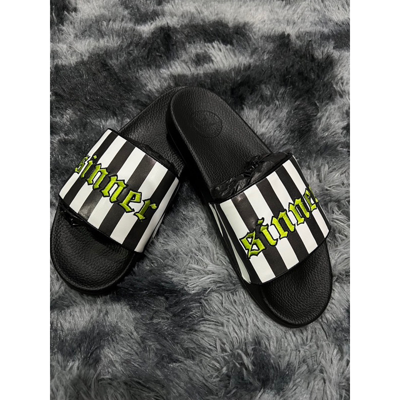 รองเท้า Black craft cult Beetle Striped Sinner