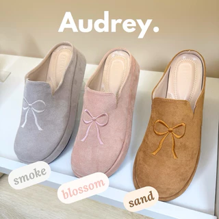 Minx รุ่น Audrey รองเท้าสลิปเปอร์ ทรงสวม ปักลายโบว์ minxshoes