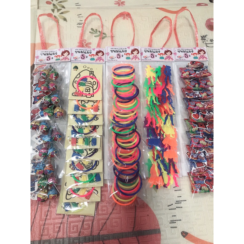 ขนมแผง/ของเล่น 5 บาท ( 10 แผง 430 )