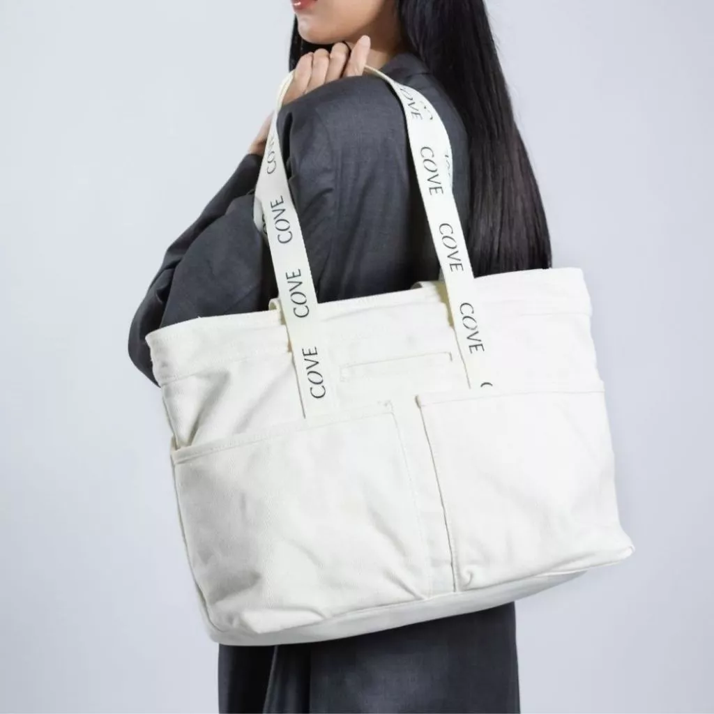 COVE DayTrip Laptop Tote (Defect - ลด 30%) กระเป๋าสะพายข้าง ใส่แลปท็อป 15 นิ้ว ผ้าแคนวาส กัน