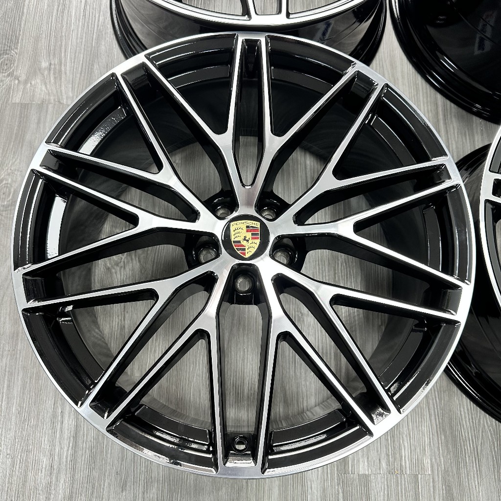 ล้อเดิมล้อ Porsche Macan GTS 21นิ้ว