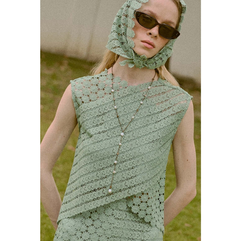 (พร้อมส่ง) Perana เสื้อลูกไม้ Vivian crop ( สีเขียว green )