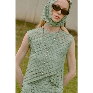 (พร้อมส่ง) Perana เสื้อลูกไม้ Vivian crop ( สีเขียว green )