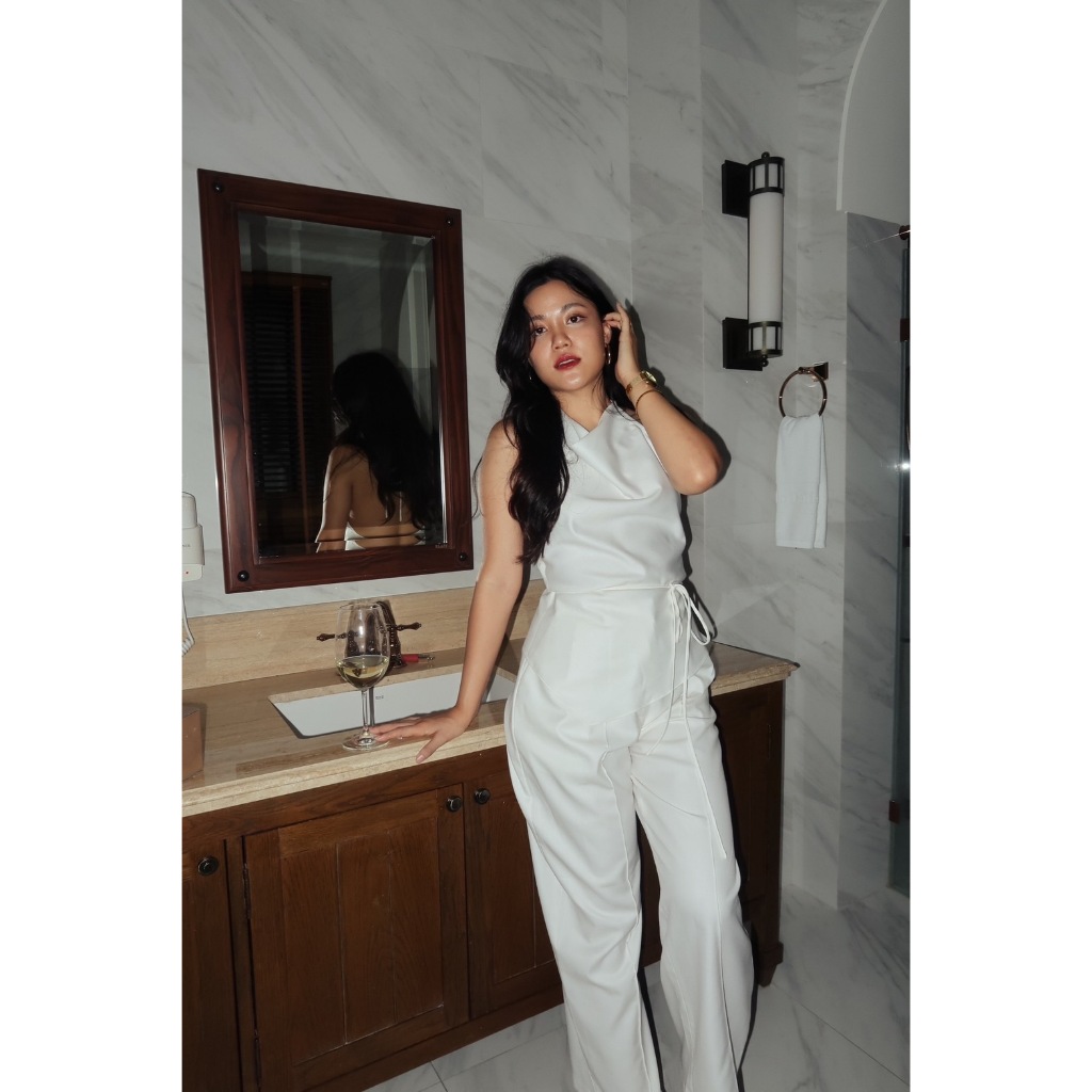 RAVii Cowl neck top (เสื้อคอถ่วง)