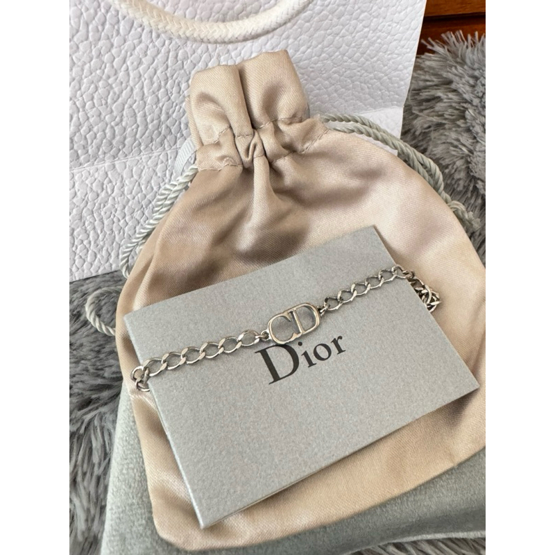สร้อยข้อมือเลท Dior มือสองแท้100%
