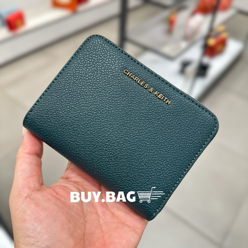 CHARLES & KEITH ( ใช้โค้ดลด30% ) CK6-10770255 กระเป๋าสตางค์ใบสั้น ซิปรอบ ของแท้จากช็อป100%