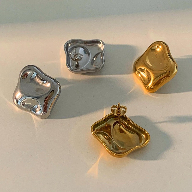HER OBJECTIVE_HER TAYLOR BOLD EARRINGS