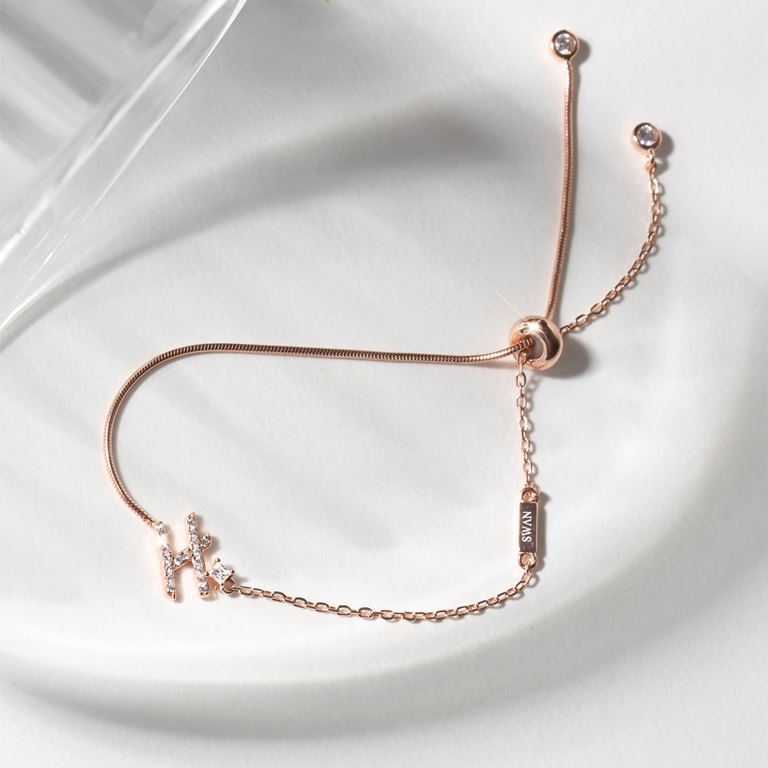 [ส่งด่วนฟรี]SWAN - Alphabet Bracelet สร้อยข้อมือเงินแท้ ฝังเพชร cubic zirconia
