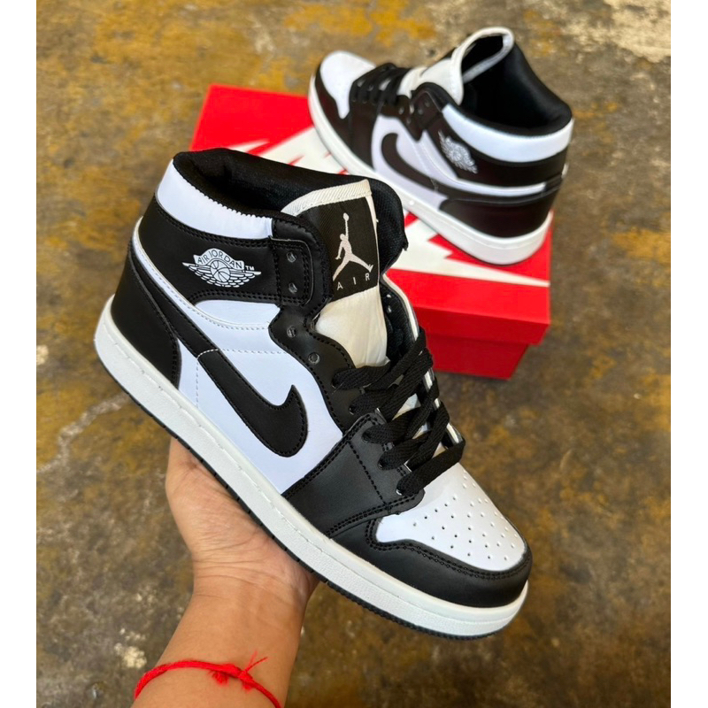 รองเท้าผ้าใบแบบหุ้มข้อ มี9สี ให้เลือก ใส่ได้ทั้งผู้หญิงและผู้ชายsize36-45(แนะนำให้เผื่อ1 ไซร้)