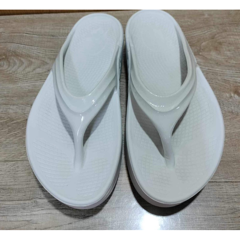 offos  รองเท้ามือสอง🌸🌸🌸🌸