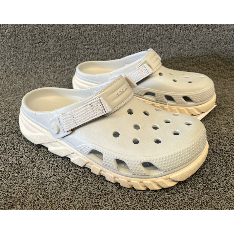 CROCS classic ผู้ชายแท้ รองเท้าแตะหัวโต น้ำหนักเบาใส่สบายงานดีราคาถูก