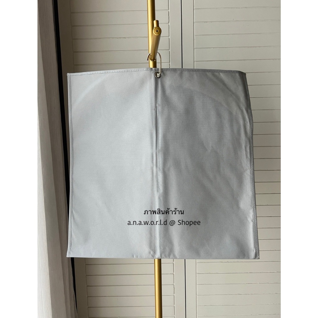 a.n.a.w.o.r.l.d ถุงคลุมเสื้อผ้า พับหิ้วได้ 1 ชิ้น (สีเทา) มีเชือกดึงซิป แถมฟรี ไม้แขวนพับได้ 1 ชิ้น - รูปที่ 4
