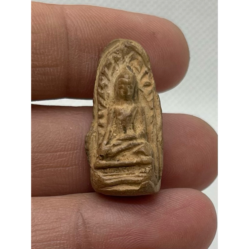 m942 พระเนื้อดินดูแล้วเก่าไม่ทราบที่พระบ้านบ้านราคาแบ่งปัน