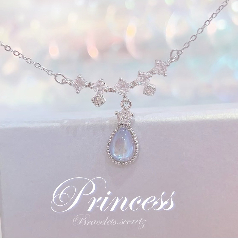ลด 80.- โค้ดหน้าร้าน Princess สร้อยคอชุบเงินแท้92.5% (124) สร้อยคอเจ้าหญิง คริสตัลรุ้ง น่ารัก