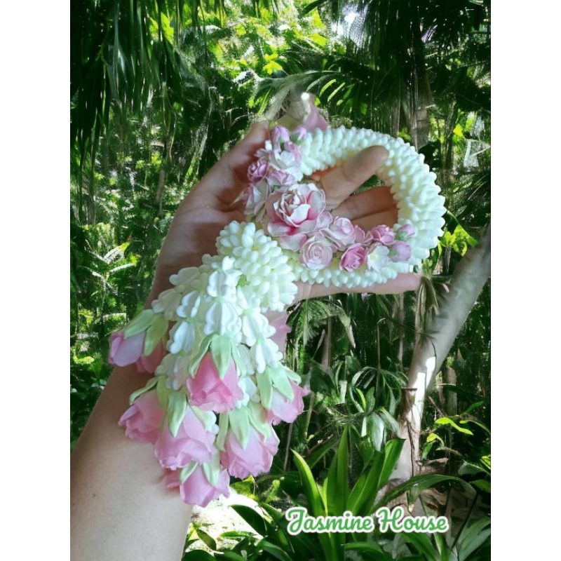 (พร้อมส่ง) มาลัยกลมมะลิวงเอื้องกุหลาบ ขนาดกว้าง 4นิ้วยาว 10นิ้ว เหมาะสำหรับของขวัญ ของฝาก วันแม่ ไหว้ผู้ใหญ่