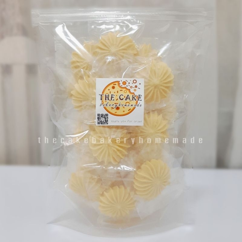 Butter Cookies คุกกี้เนยสดแท้ หอม กรอบ อร่อย ละลายในปาก ละมุนลิ้นสุดๆค่ะ 🥨  1 แพ็ค มี 22 ชิ้น