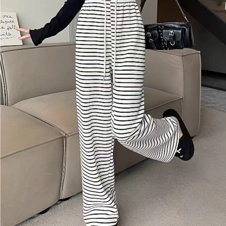 CC-SN กางเกงขายาวยางยืดพื้นดำ  แมทชุดง่ายใส่สบาย ไปได้ทุกที่ ราคาไม่แพง เป็นฟรีไซส์ (สินค้าพร้อมส่ง)