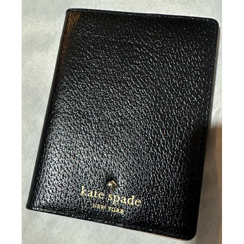 Used : Passport Cover :: Kate Spade ♠️ สภาพดี ของแท้ 💯%