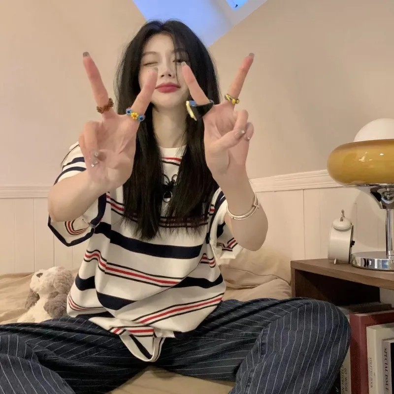 เสื้อยืดลายทางสวยๆผู้หญิงฤดูร้อนใหม่ Oversize เสื้อผ้าแฟชั่นวัยรุ่น เสื้อเสื้อโอเวอร์ไซต์แขนสั้นแบบหลวมสไตล์เกาหลี XXL - รูปที่ 4