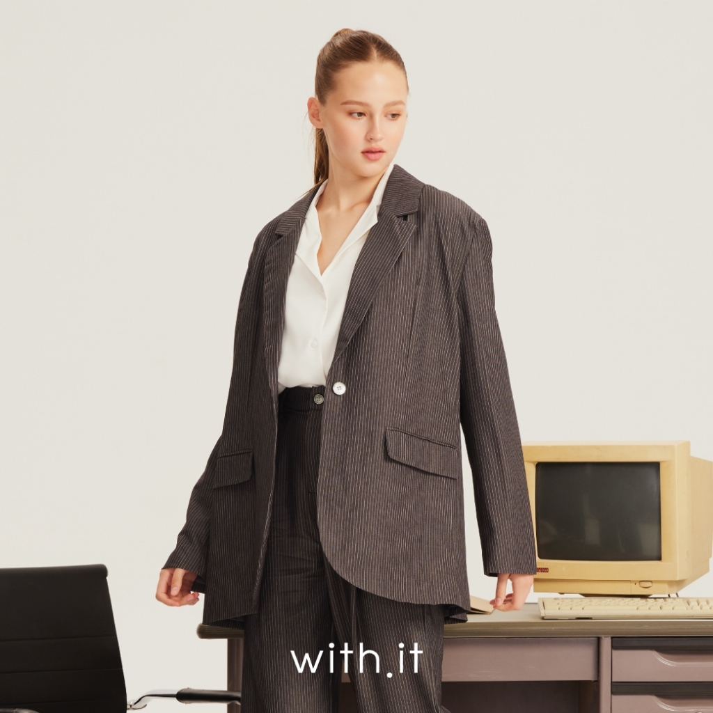 ลด 75.- พิมพ์ WTSD12 with.it.store - BZW1307 pinstripe oversized blazer เบลเซอร์โอเวอร์ไซร์ลายริ้ว