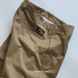 BROWN BUTTONS TWILL PANTS KHAKI ๅกางเกงทรงกระบอกตรง ผ้าคอตตอน สีกากีเข้ม