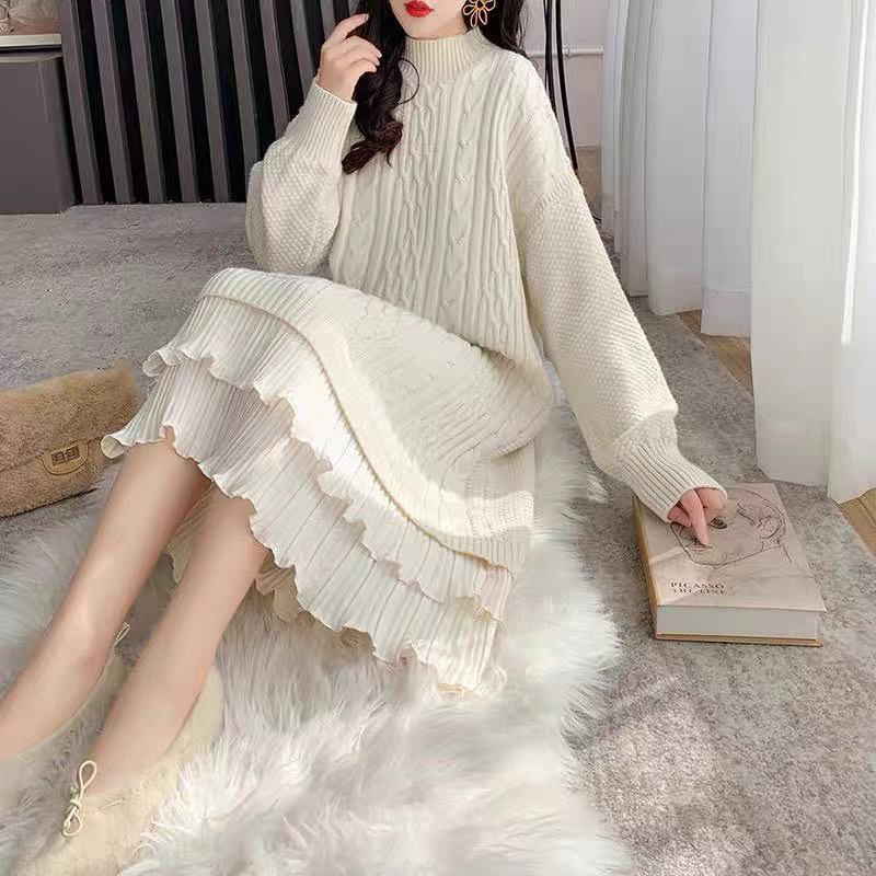 เดรสยาวไหมพรมคอปีนกันหนาว สวย นุ่ม อุ่น ใส่สบาย (มีระบายตรงชายกระโปรง) -fashion style-
