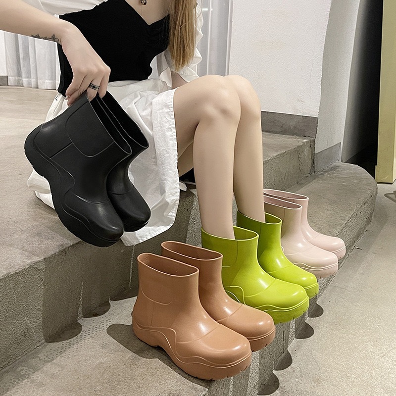 รองเท้าบูท สไตล์เกาหลี แฟชั่นสําหรับผู้หญิงใส่เก๋ๆ เที่ยวคาเฟ่  👉🏻สินค้าเป็นสองไซส์นะคะ👈🏻 TP409