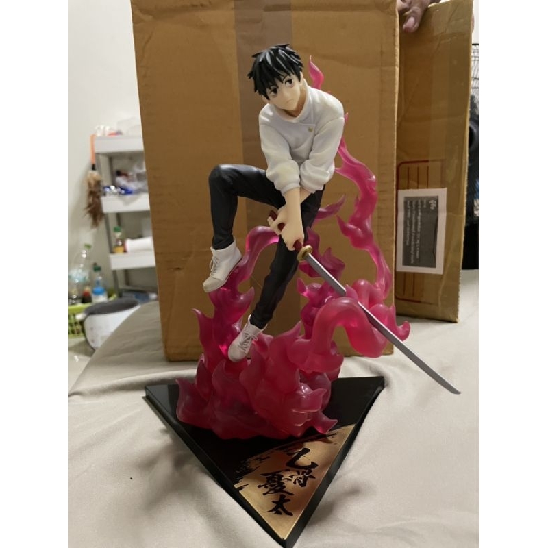 Jujutsu Kaisen Ichiban Kuji A Yuta  มือ 2 สภาพดีไม่มีตำหนิ ไม่มีกล่อง เสื้อออกเหลือง