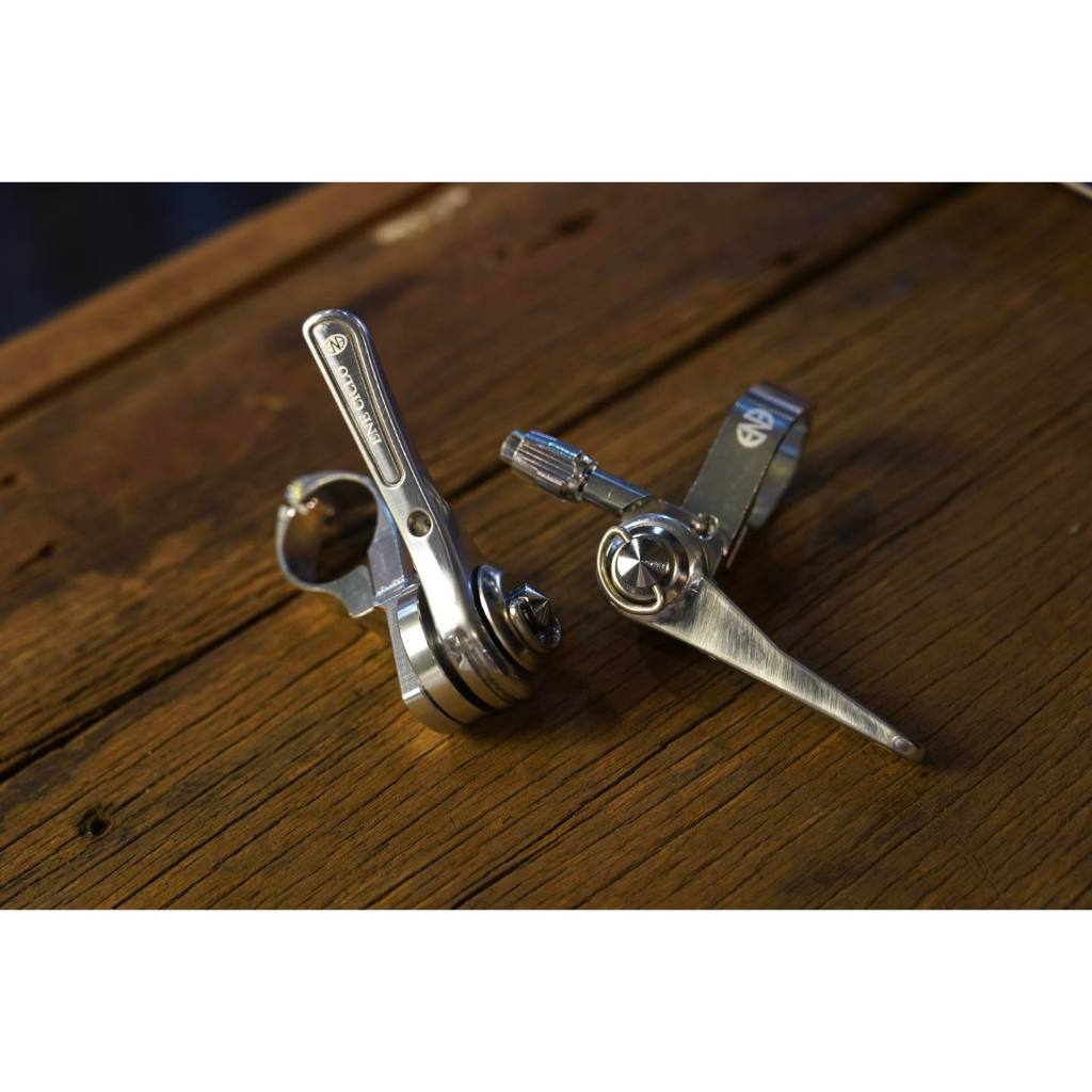 ชิพเตอร์บนแฮนด์ Diacompe Thumbshifter 11 Speed