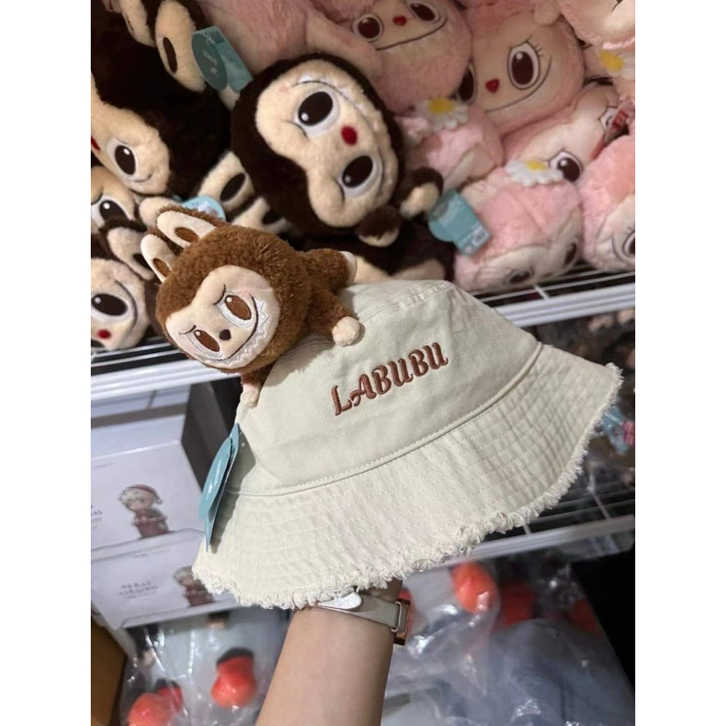Pre-order หมวก Labubu หมวกบักเก็ตตุ๊กตาลาบูบู้ สินค้าจาก POPLAND ปักกิ่ง