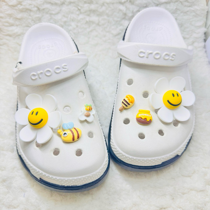 JBWG 🌈✨👠ตัวติดรองเท้ามีรู “ สมาย เดซี่ บี ”  👠🌈shoe Charm  “ Bee Smile Daisy  ” - Wiggle งานShopคุณภาพดี สีสวยคมชัด