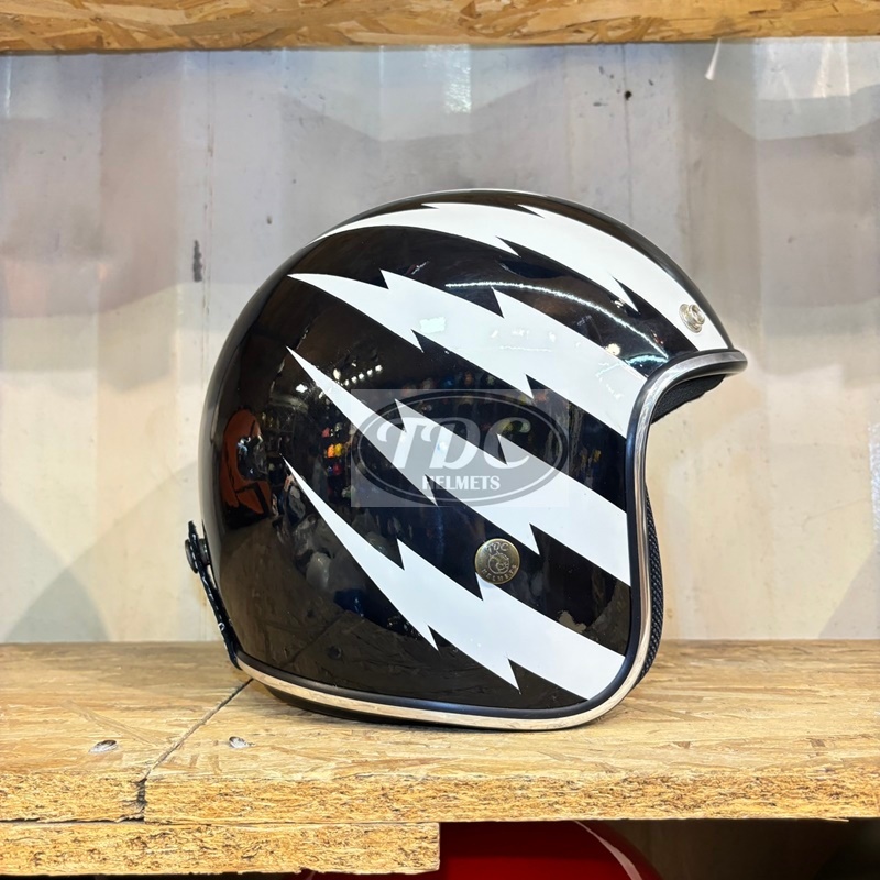 หมวกกันน็ฮคคลาสสิคเปิดหน้า TDC HELMET งานสั่งผลิต สายสายฟ้า มีแก๊ปแถมให้