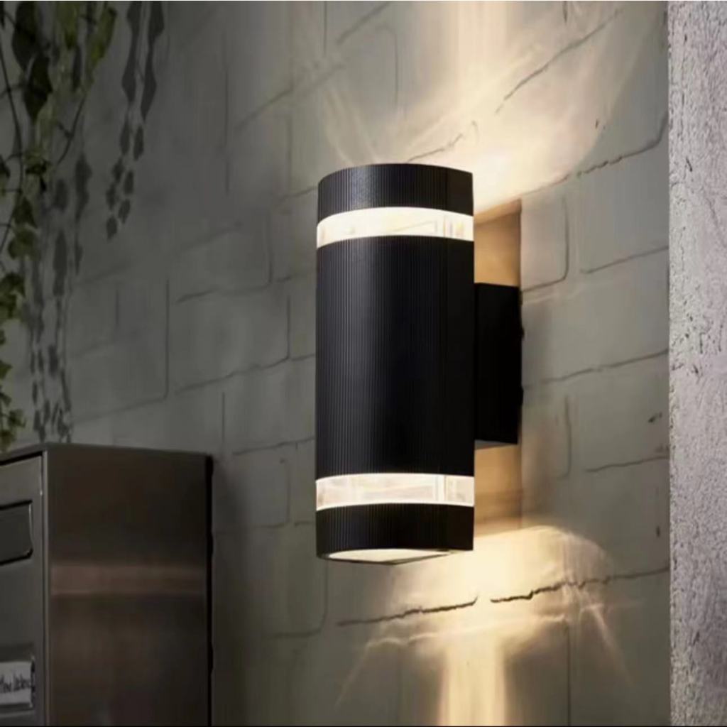 KL802-BK โคมไฟกิ่งนอกอาคาร รูปทรงครึ่งวงกลม ใช้ขั้วหลอด E27