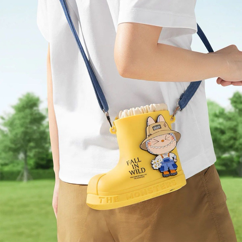 ✅ของแท้✅ กระเป๋ารองเท้าบูทลาบูบู้ The Monster Fall in wild crossbody bag พร้อมส่ง