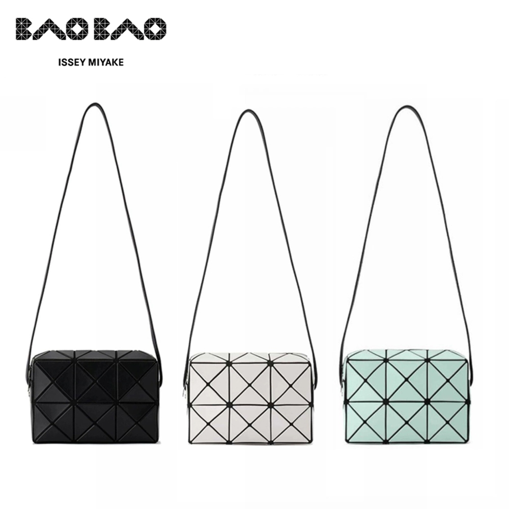 BAO BAO เบาเบา ISSEY MIYAKE ของแท้ 100% กระเป๋ากล้อง กามเทพ กล่องสี่เหลี่ยมขนาดเล็ก กระเป๋าสะพาย AG801