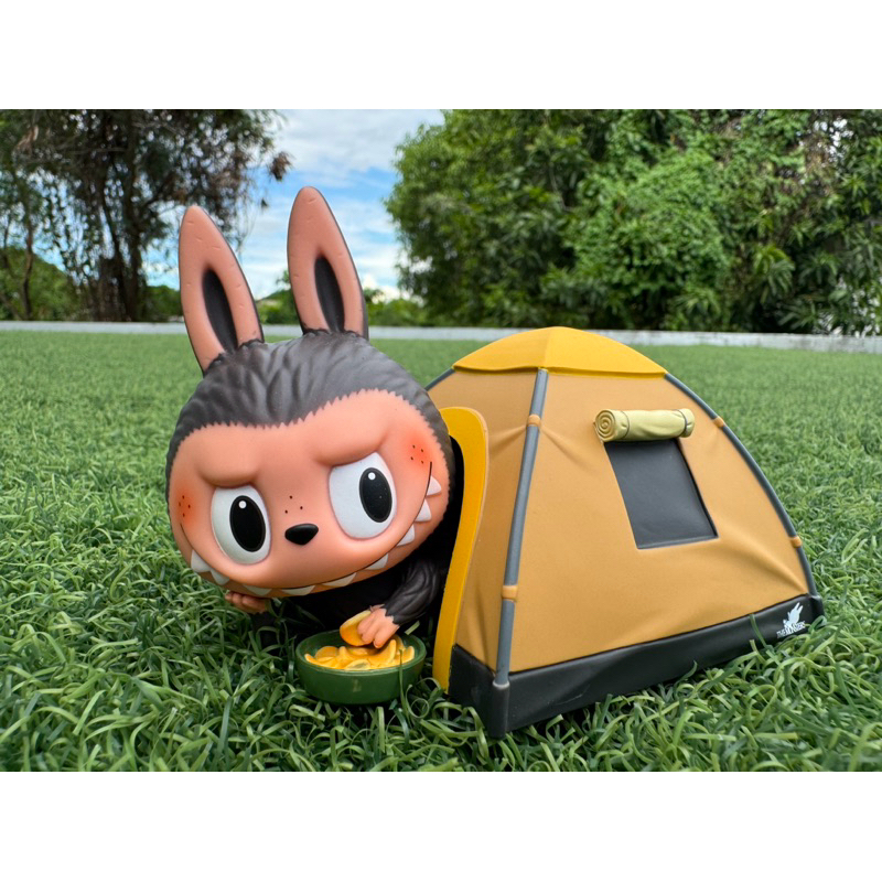 ใหม่ยังอยู่ในซีล Labubu Camping Limited Edition