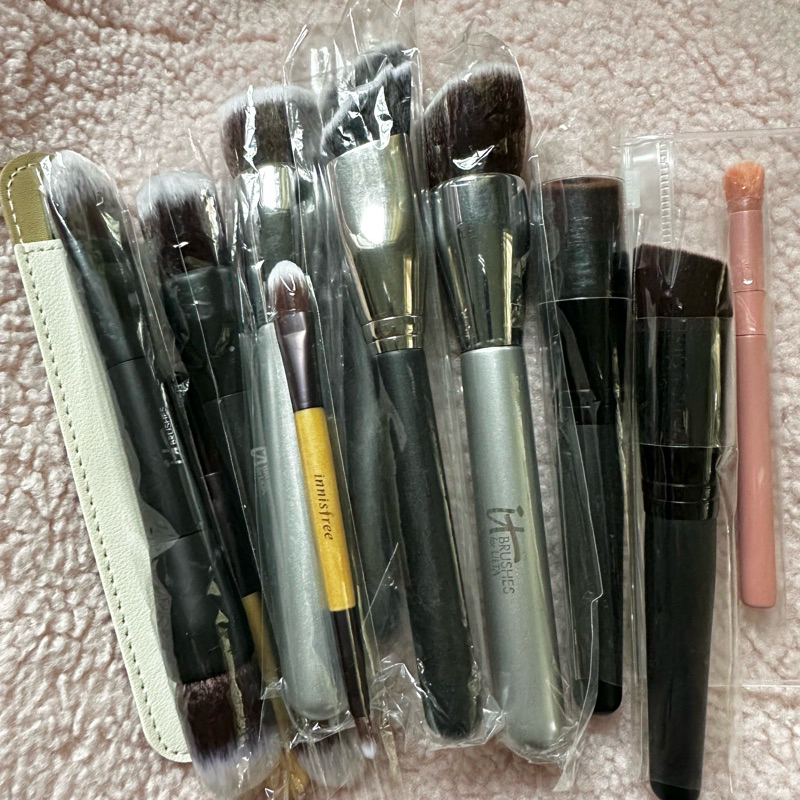 (พร้อมส่ง) กระจกถือ แปรงแต่งหน้า mac / innisfree / it cosmetics / clio / 3CE / bobbi brown และ Spatu