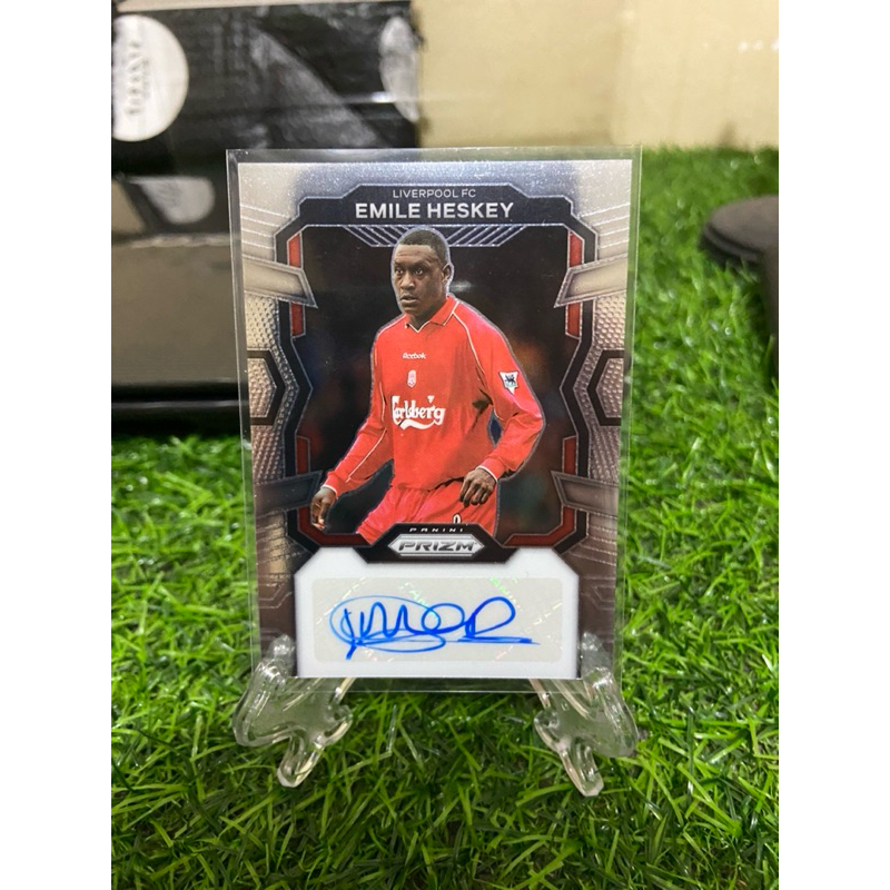 การ์ดนักฟุตบอล Panini prizm ลายเซ็น E.Heskey