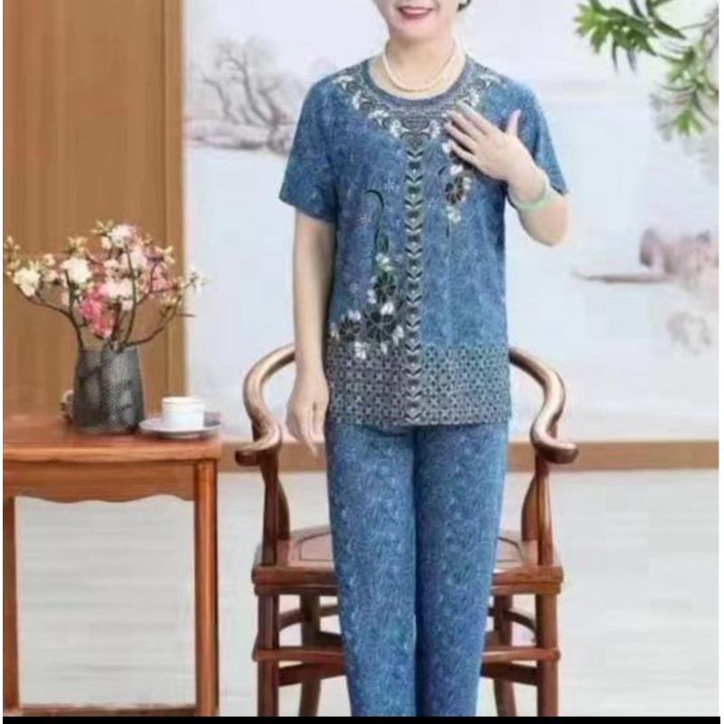 ชุดวัยกลางและผู้สูงอายุ สองชิ้น ขนาดแขนสั้น สวมใส่สบาย