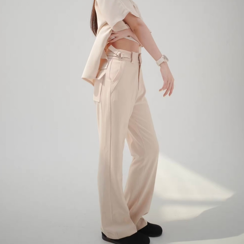 5pm.sun  finediner flare pants : กางเกงทรง flare ปรับเอวได้  :-)