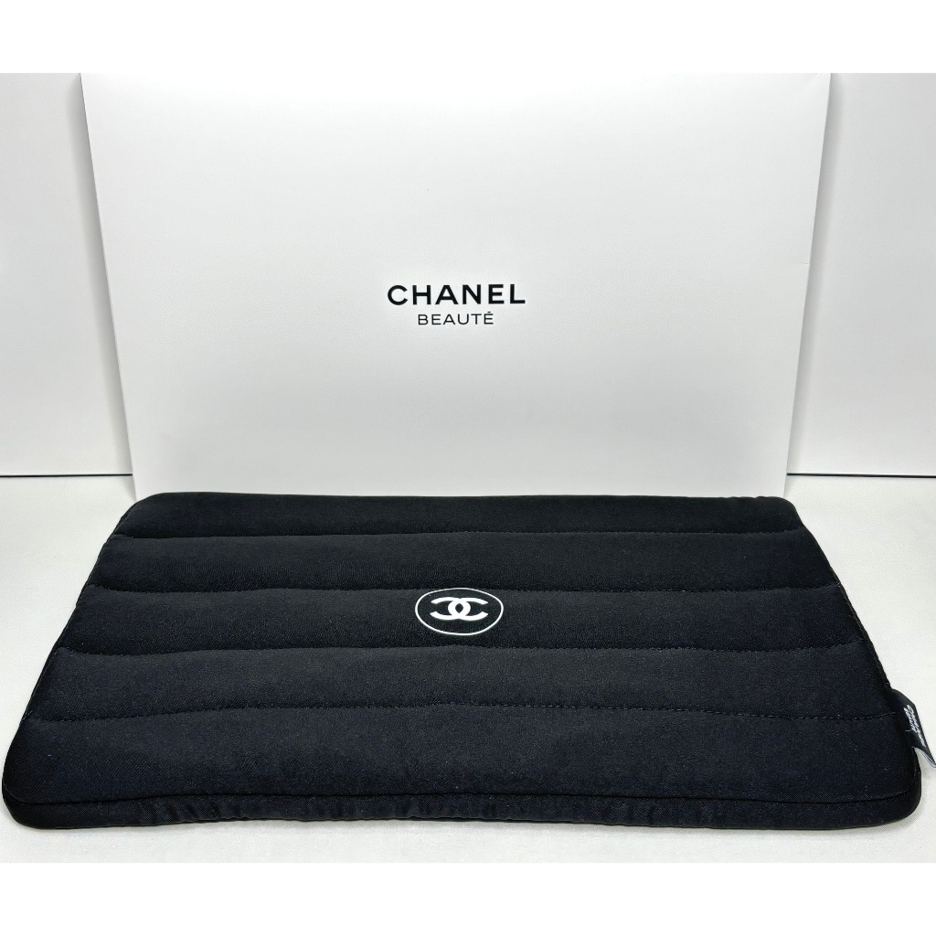 Chanel กระเป๋าชาแนลของแท้💯 กระเป๋าเครื่องสำอางชาแนล Chanel Laptop Case Chanel Pouch